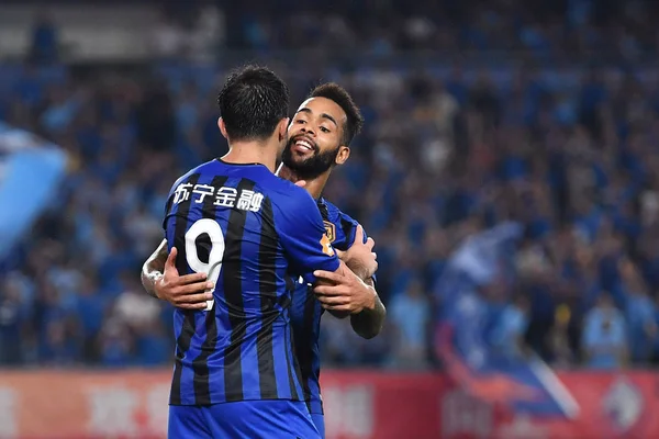 Brazilian Football Player Alex Teixeira Jiangsu Suning Celebrates His Teammate — Stock Photo, Image