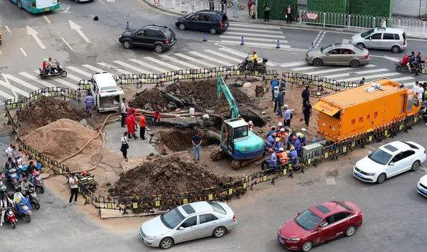 Vista Aérea Colapso Carretera Debido Oleoducto Agua Roto Una Intersección — Foto de Stock