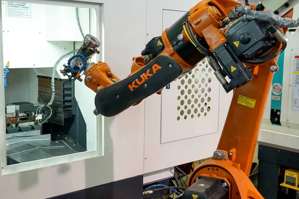 Alman Robot Yapımcısı Kuka Nın Bir Robot Kolu Şanghay Bir — Stok fotoğraf