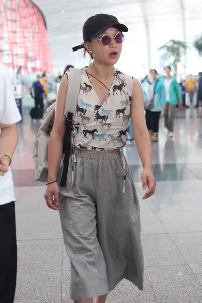 Atriz Chinesa Zhou Xun Retratada Quando Chega Aeroporto Internacional Capital — Fotografia de Stock
