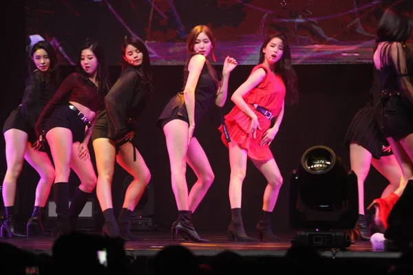 Miembros Del Grupo Chicas Surcoreanas Clc Actúan Durante Concierto Clc — Foto de Stock
