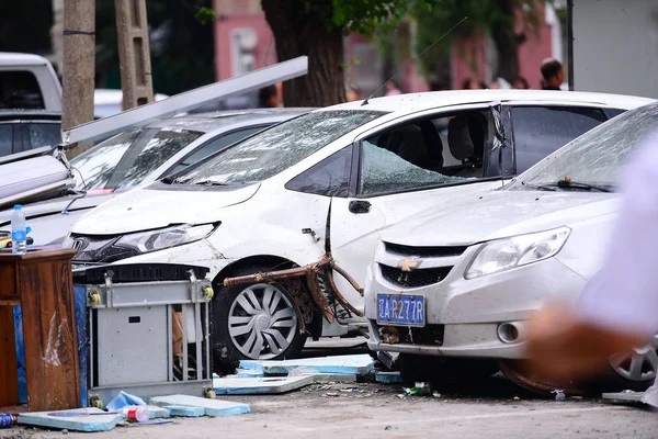 Automobily Jsou Poškozené Poté Explodovala Nádrž Zkapalněný Plyn Zabila Jednoho — Stock fotografie
