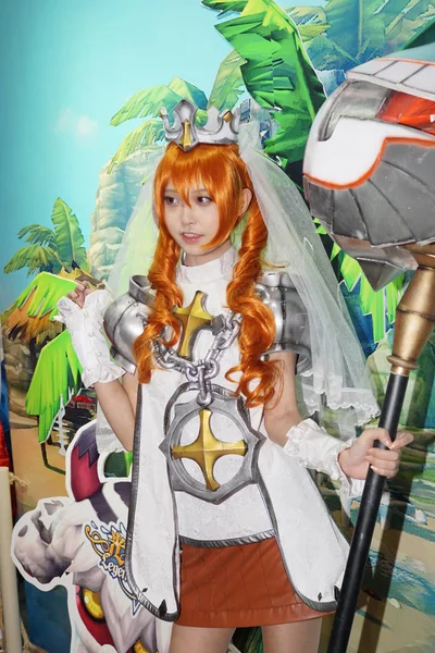 Een Showgirl Gekleed Cosplay Kostuum Poses Tijdens 14E China International — Stockfoto