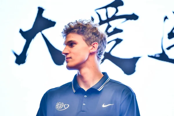 シカゴ ブルズの Nba スター ラウリ Markkanen 中国と 2018 日中国北東部の遼寧省大連市での Nba — ストック写真