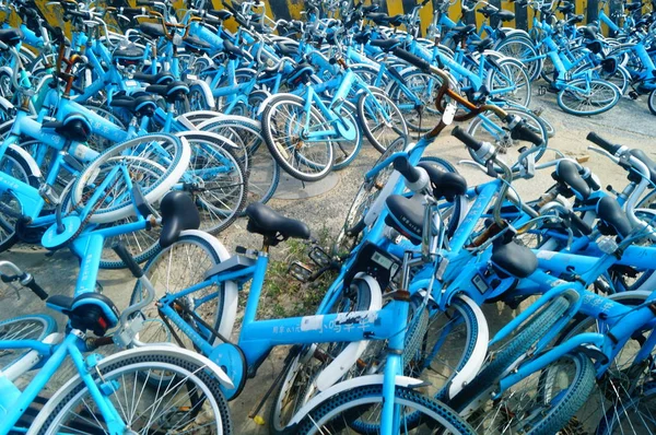 Verlassene Fahrräder Des Chinesischen Fahrradverleihdienstes Xiaoming Danche Oder Xiaoming Bike — Stockfoto