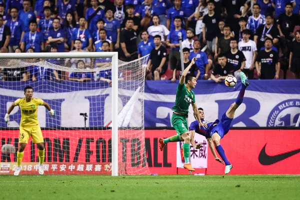 Der Kolumbianische Fußballspieler Giovanni Moreno Rechts Von Shanghai Greenland Shenhua — Stockfoto