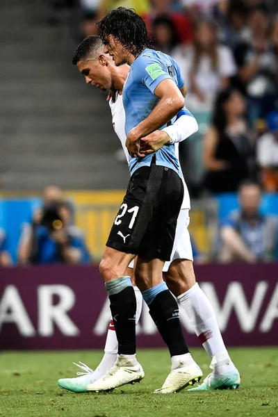 Cristiano Ronaldo Portugalska Pomáhá Spoluhráči Uruguaye Kole Zápas Mezi Uruguayí — Stock fotografie