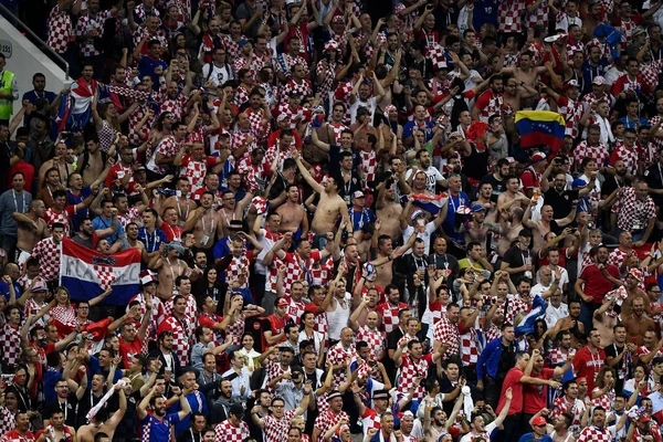 Κροάτες Φίλαθλοι Γιορτάζουν Μετά Mario Mandzukic Της Κροατίας Σκόραρε Ένα — Φωτογραφία Αρχείου