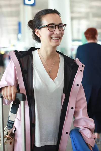 Американський Гонконг Актриса Селіна Нефрит Прибуває Пекінського Міжнародного Столичного Аеропорту — стокове фото