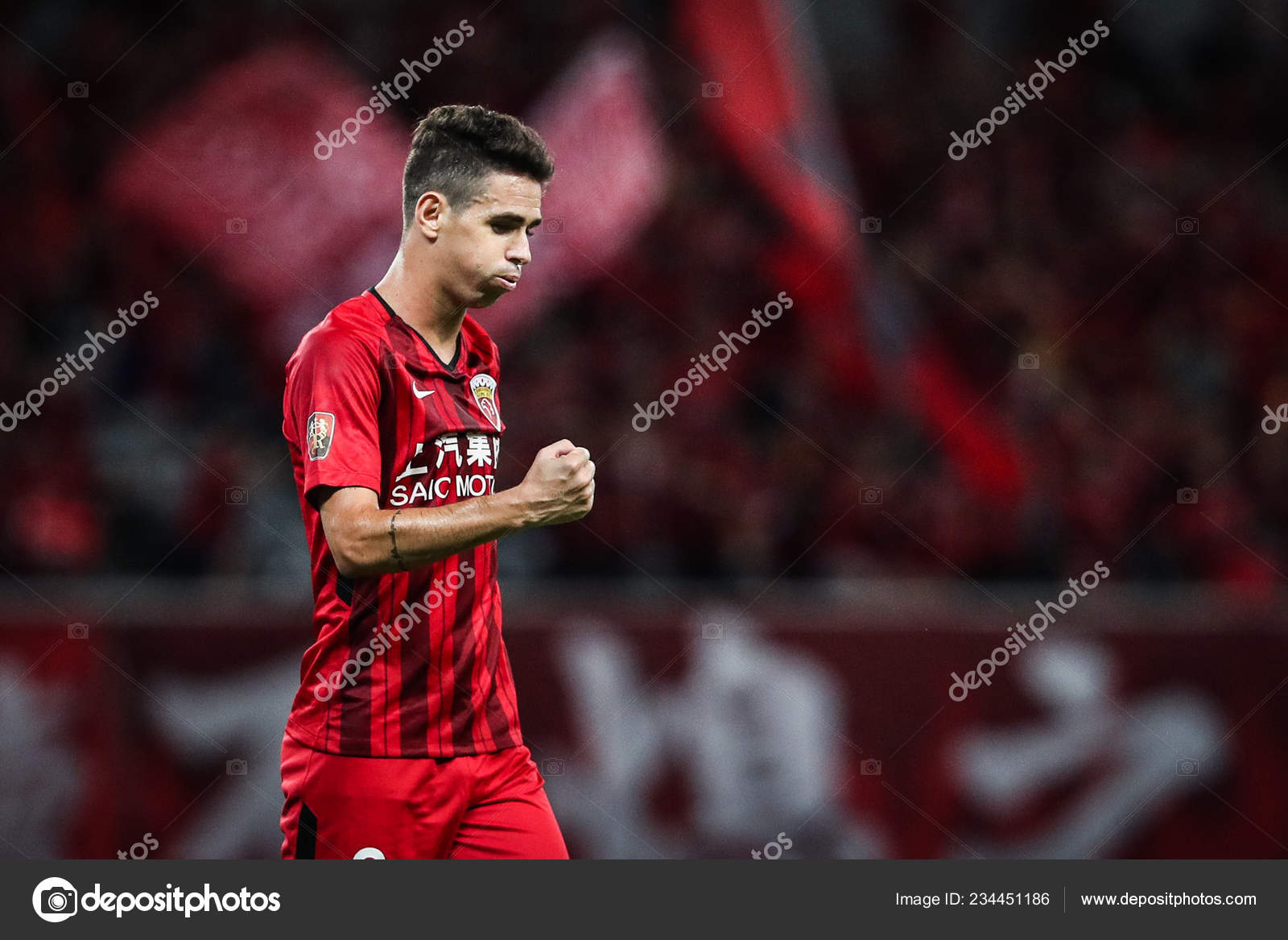 Бразильский Футболист Оскар Шанхая Sipg Празднует Гол Ворота.