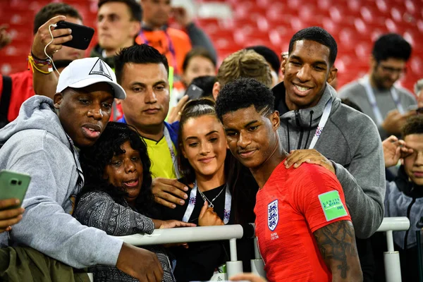 Marcus Rashford Inglaterra Comemora Com Suas Famílias Amigos Depois Derrotar — Fotografia de Stock