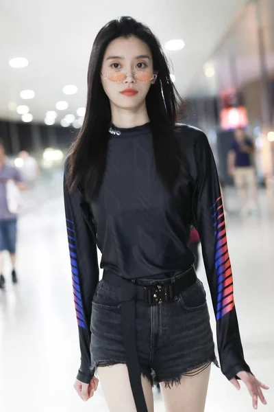 Chinese Model Mengyao Better Known Ming Pictured Airport Shanghai China — Stock Photo, Image