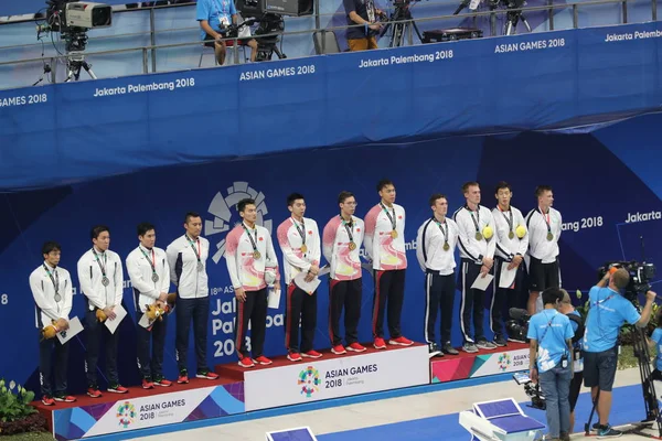 Nadadores Desde Izquierda Japón China Kazajstán Están Podio Ceremonia Entrega —  Fotos de Stock