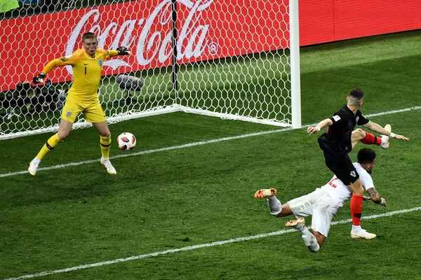 クロアチア フロント 2018 Fifa ワールド カップ モスクワ ロシア 2018 日に準決勝戦でイングランド戦ゴールへシュートのイワン — ストック写真