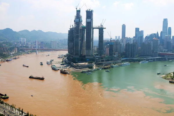 Dieser Luftaufnahme Pendeln Boote Auf Dem Zusammenfluss Von Sandigem Yangtse — Stockfoto