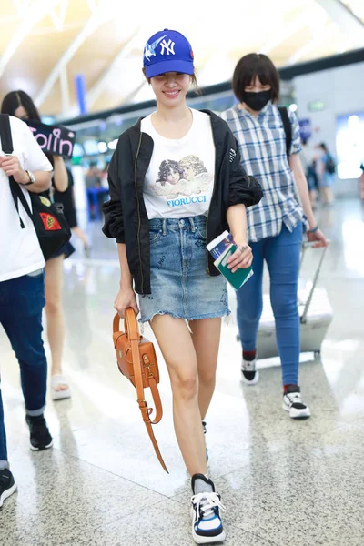 Cantante Taiwanese Jolin Tsai Arriva All Aeroporto Internazionale Shanghai Pudong — Foto Stock