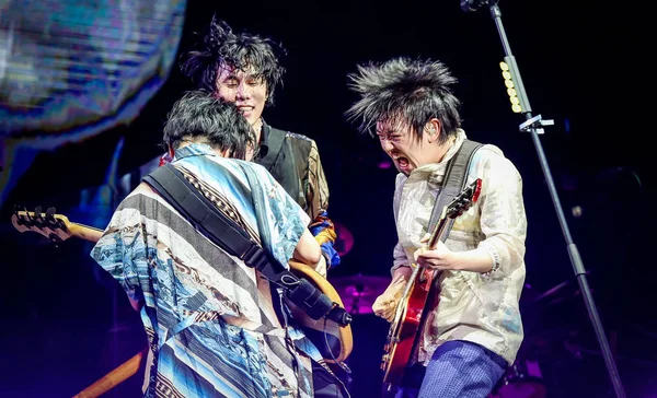 Miembros Banda Rock Japonesa Radwimps Tocan Durante Concierto Radwimps Asia — Foto de Stock