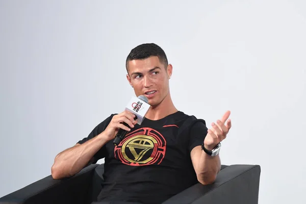 Jogador Futebol Português Cristiano Ronaldo Juventus Assiste Uma Entrevista Durante — Fotografia de Stock