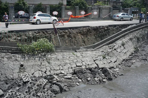 Vue Une Rive Effondrée Long Fleuve Xixi Dans Zone Bouclée — Photo