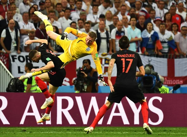 Ante Rebic Horvát Bal Kihívások Kapus Jordan Pickford Anglia Elődöntőben — Stock Fotó