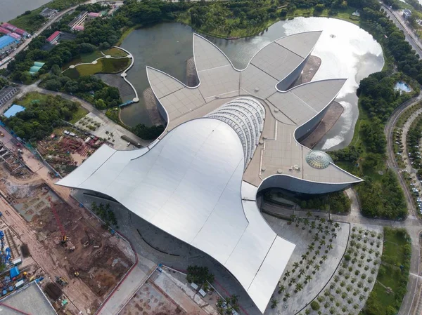 Вид Воздуха Научный Центр Гуандун Изображением Гигантской Бомбакс Сейбы Городе — стоковое фото