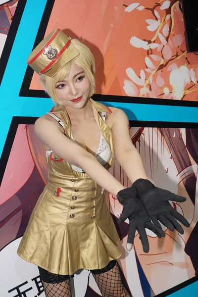 Showgirl Ubrany Kostium Cosplay Stwarza Podczas China International Cartoon Game — Zdjęcie stockowe