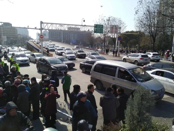 People Flock Nanjing Yangtze River Bridge Bridge Reopens Traffic Month — Stock Photo, Image