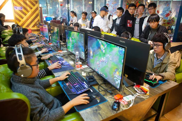 Young People Compete League Legends Lol City Northwest China Shaanxi — Φωτογραφία Αρχείου