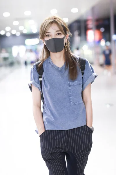 Atriz Chinesa Zhao Wei Retratado Aeroporto Xangai China Julho 2018 — Fotografia de Stock