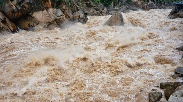 Cenário Desfiladeiro Salto Tigre Ponto Cênico Hutiaoxia Longo Rio Jinsha — Fotografia de Stock