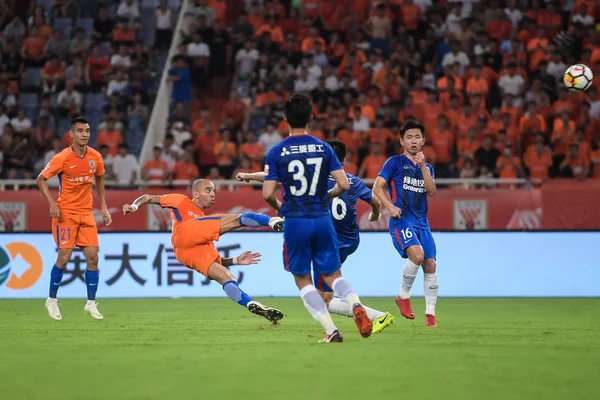 Der Brasilianische Fußballspieler Diego Tardelli Mitte Von Shandong Luneng Taishan — Stockfoto