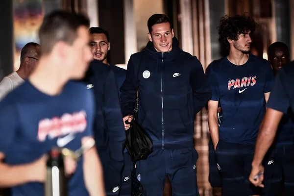 Julian Draxler Centro Compañeros Equipo Paris Saint Germain Salen Del — Foto de Stock