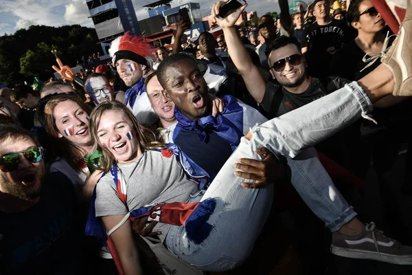 Fãs Franceses Comemoram Depois Que França Derrotou Uruguai Partida Quartas — Fotografia de Stock