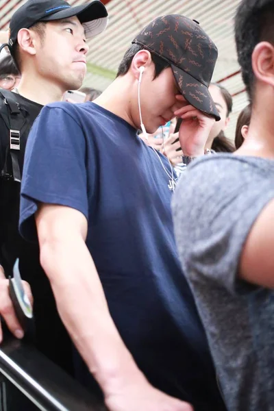 韩国歌手兼演员吴世勋 俗称塞洪 韩国男孩组埃索于2018年7月20日抵达中国北京首都国际机场 — 图库照片