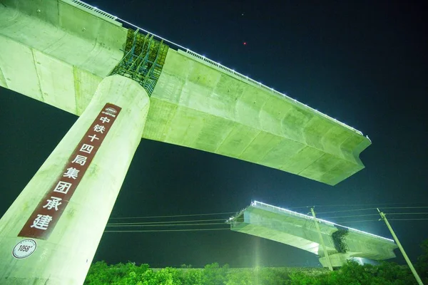Kiriş Köprü Ile Yüksek Hızlı Tren Lianyungang Huai Yangzhou Zhenjiang — Stok fotoğraf