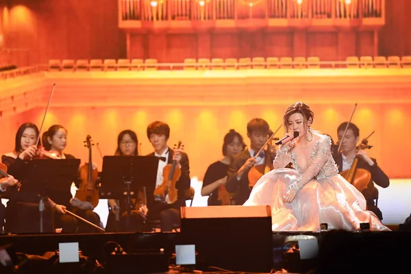 Cantante China Jane Zhang Zhang Liangying Presenta Concierto Durante Gira — Foto de Stock
