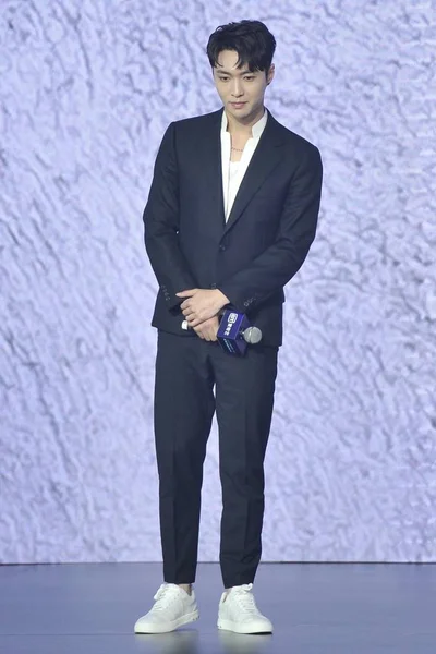 Penyanyi Dan Aktor Cina Zhang Yixing Yang Lebih Dikenal Sebagai — Stok Foto
