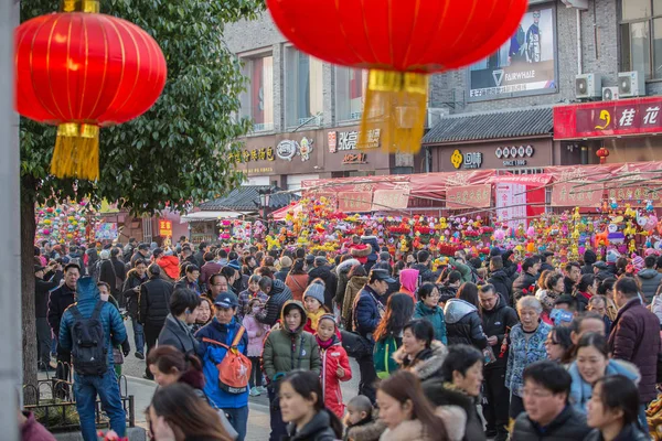 Turisti Affollano Tempio Confucio Celebrare Capodanno Lunare Cinese Festival Primavera — Foto Stock