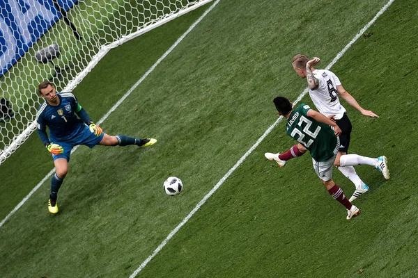 Hirving Lozano México Frente Dispara Para Marcar Gol Contra Alemanha — Fotografia de Stock