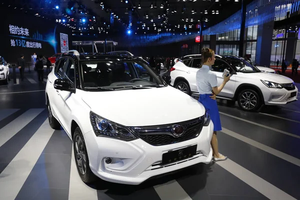 Suv Híbrido Plug Byd Song Está Exibição Durante Xvii Exposição — Fotografia de Stock