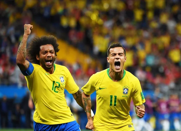 Philippe Coutinho Aus Brasilien Rechts Feiert Mit Seinem Teamkollegen Marcelo — Stockfoto