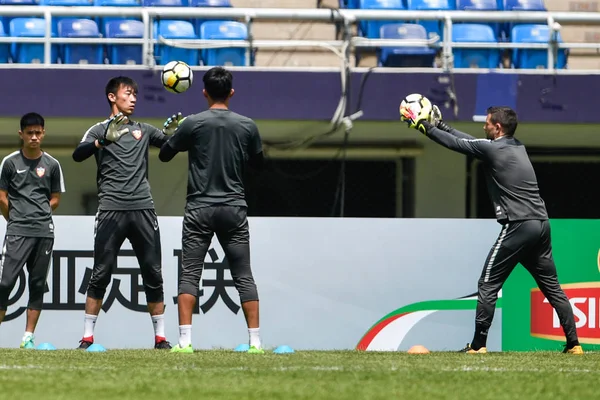 Les Joueurs Chinois Tianjin Quanjian Participent Une Séance Entraînement Avant — Photo