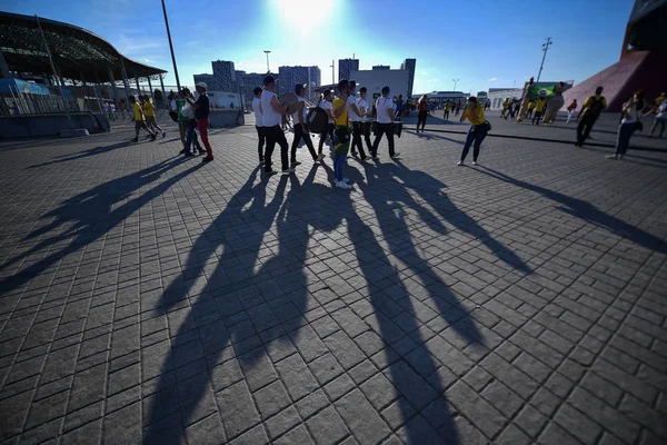 Los Aficionados Reúnen Fuera Del Estadio Spartak Antes Del Partido —  Fotos de Stock