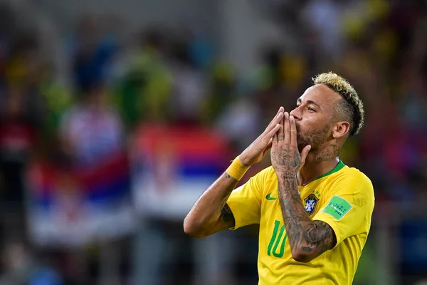 Neymar Von Brasilien Gibt Einen Kuss Nach Dem Sieg Seiner — Stockfoto