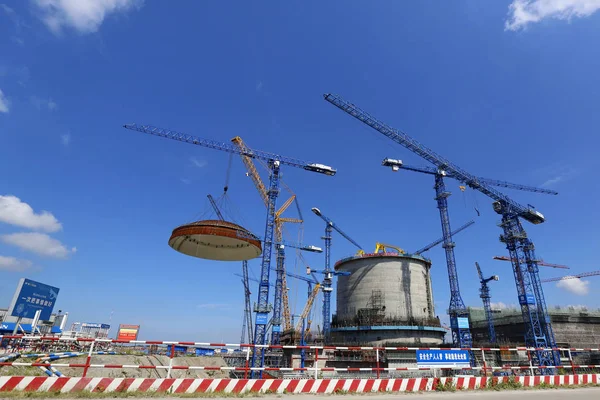 Kupolen Installeras Enhet Fangchenggang Kärnkraftverk Demonstration Kärnkraftsprojekt Med Hjälp Hualong — Stockfoto