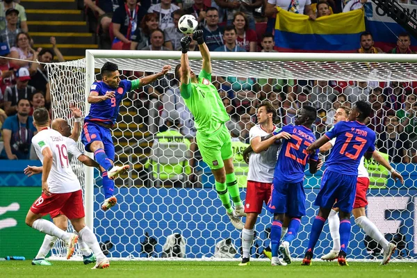 Portero Wojciech Szczesny Polonia Centro Golpea Pelota Junto Radamel Falcao —  Fotos de Stock