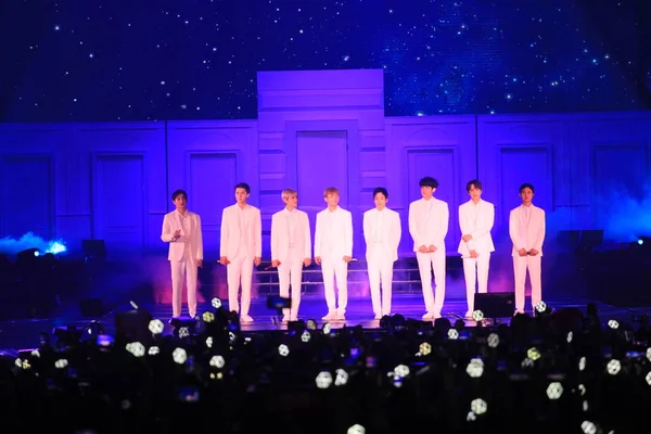 Membros Grupo Masculino Sul Coreano Exo Apresentam Durante Concerto Elyxion — Fotografia de Stock