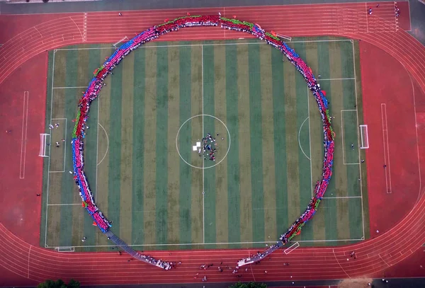 Aerial Picture More 000 Graduates Teachers Take Meter Long Graduation — Stock Photo, Image