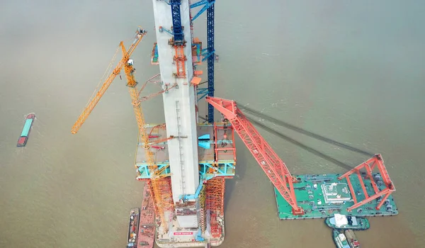 Luftaufnahme Der Baustelle Des Hauptpfeilers Der Längsten Schrägseilbrücke Der Welt — Stockfoto