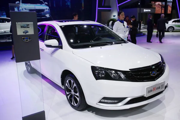 Ένα Αυτοκίνητο Της Geely Είναι Στην Επίδειξη Κατά Διάρκεια Του — Φωτογραφία Αρχείου